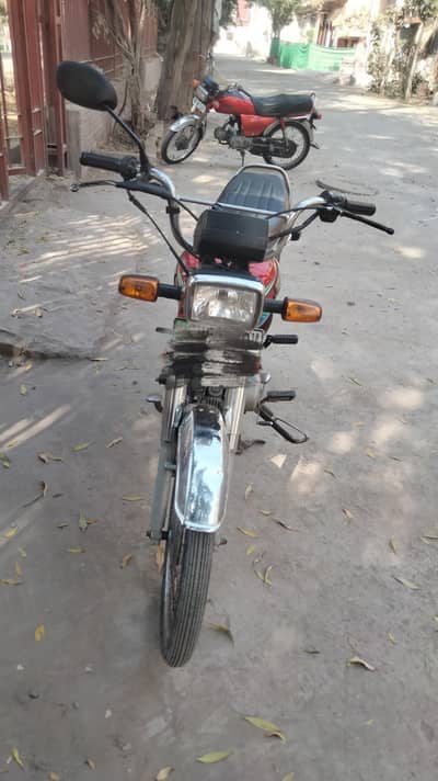 Honda CD 70 for sale red color