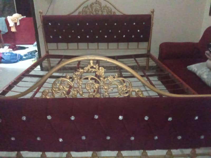 king size iron bed & sofa set 0