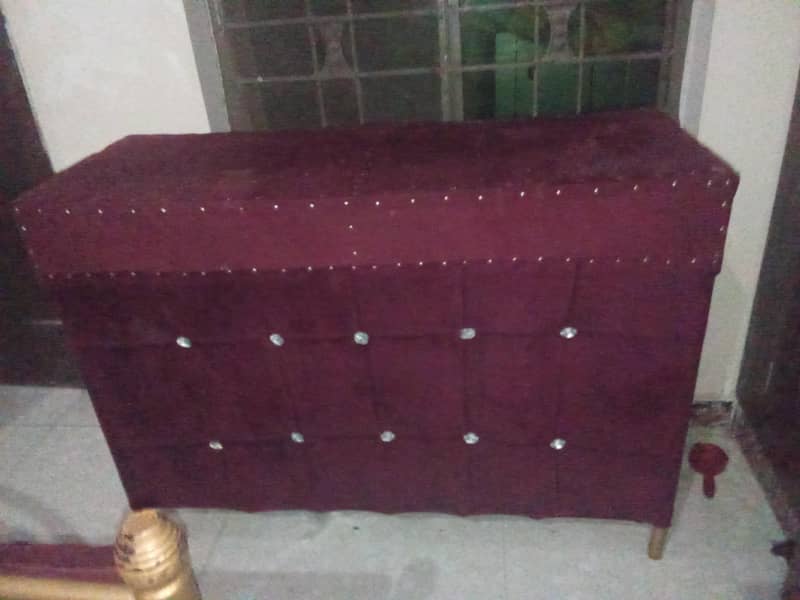 king size iron bed & sofa set 4
