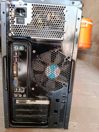 Gaming pc in good condition.