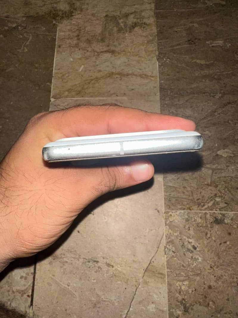 Google Pixel 7 5