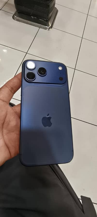 Apple iPhone 17 Pro Max 256 Gb Factory Unlock 10/10