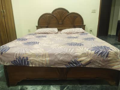King size bed for sale