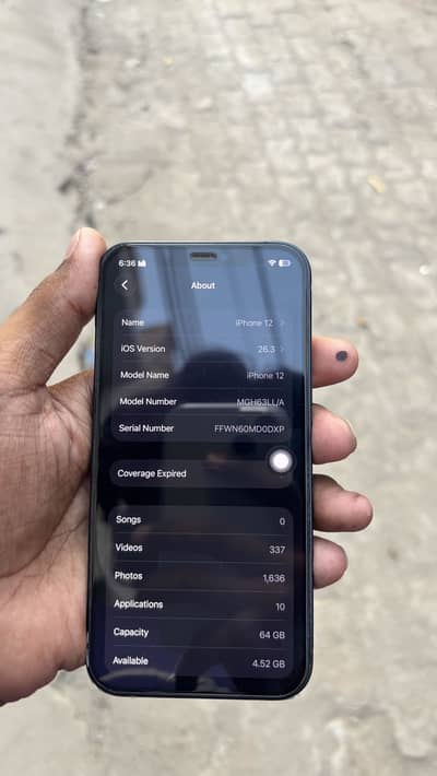 Apple iPhone 12