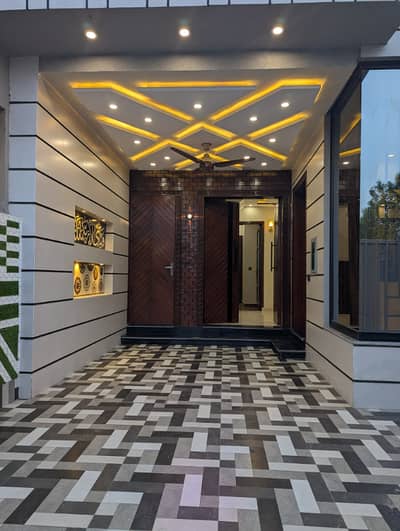 FIVE MARLA BRAND NEW HOUSE AT PRICE LOCATION OF OLC C BLOCK BAHRIA ORCHARD LAHORE