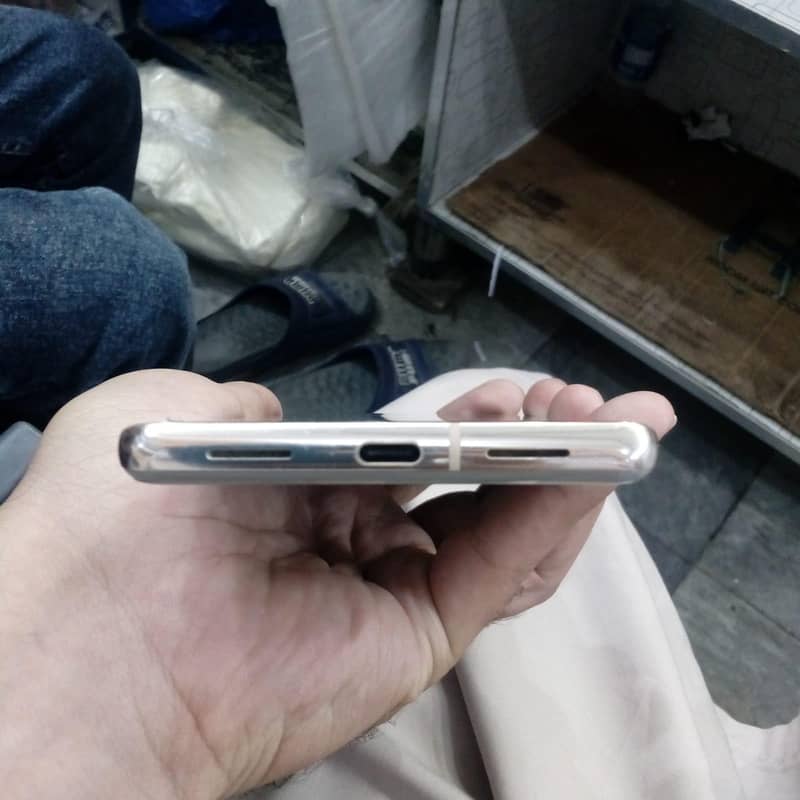 Google Pixel 7 Pro 4