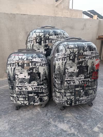 3 luggage bags