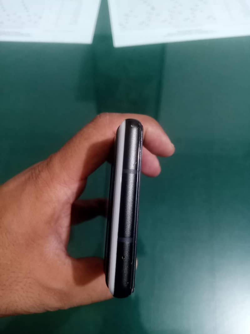 Google Pixel 6a 3
