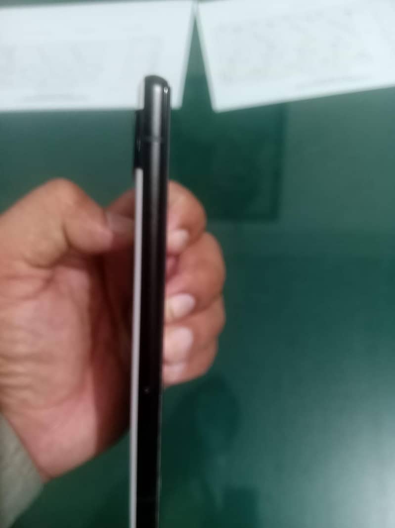 Google Pixel 6a 5