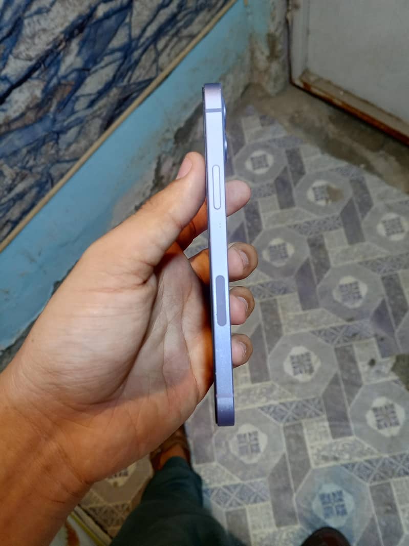 Apple iPhone 12 2