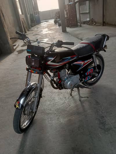 honda 125 19 model black color