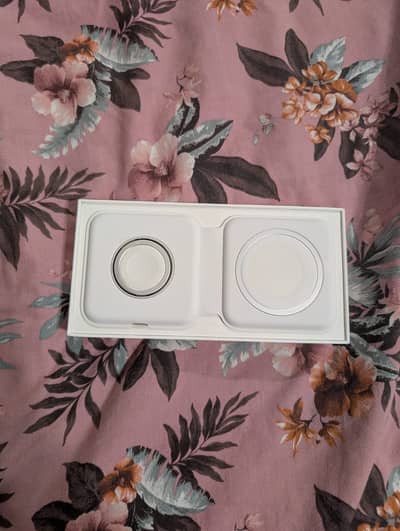 Apple magsafe duo charger