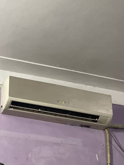 Haier AC No Inverter 1.5 Ton All oky