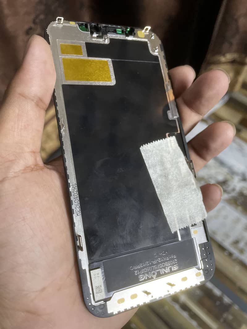 Iphone 12 panel 1