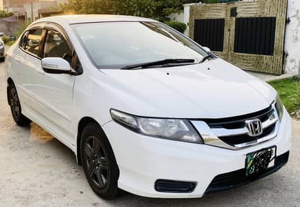 Honda City 2018 white in good condition for urgent sale 03234269261