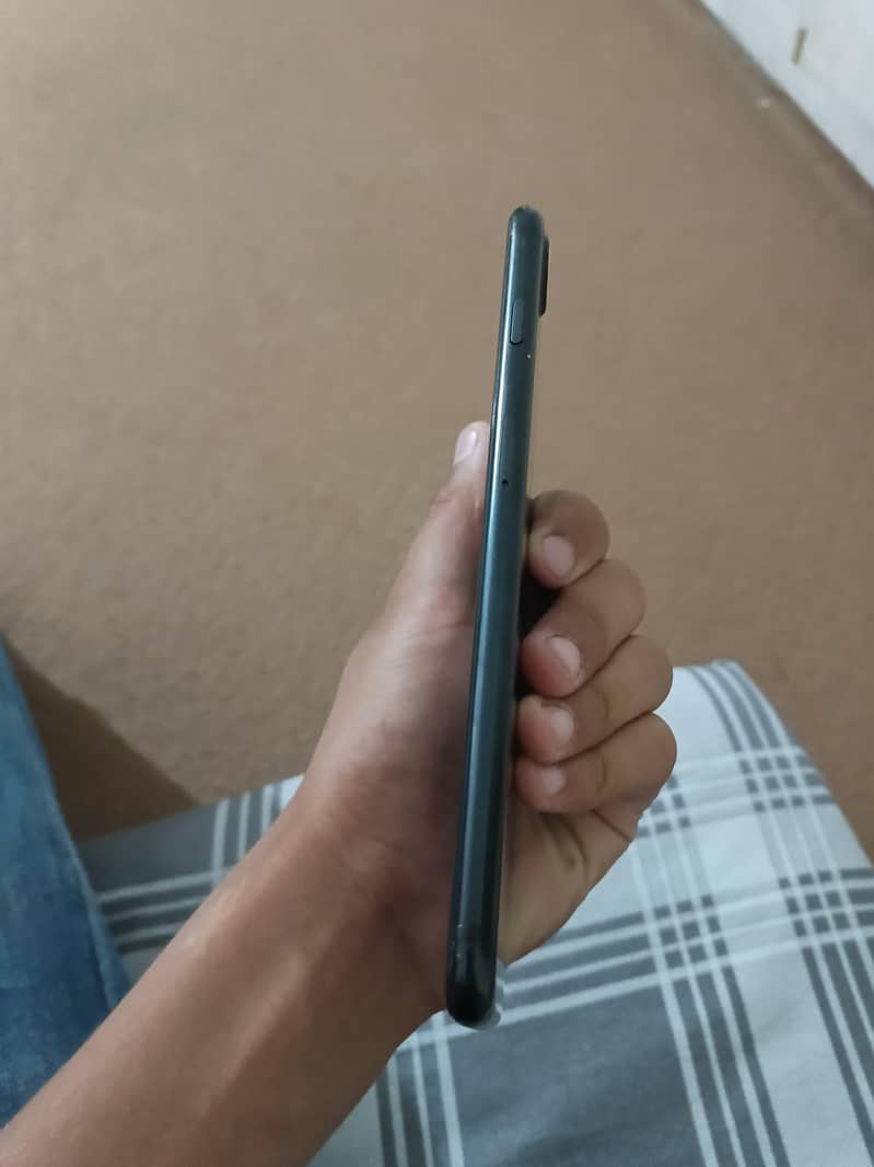 Apple iPhone 7 Plus 3