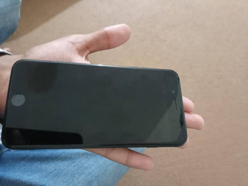 Apple iPhone 7 Plus 8