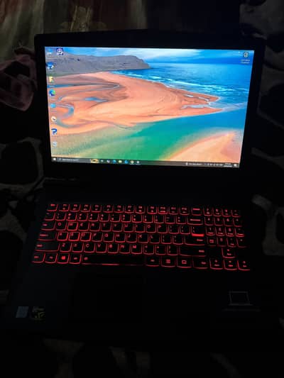 Lenovo legion y520 Gaming laptop Core i 5 7th gen gtx 1050 2gb 8gb ram