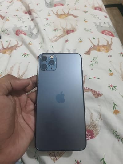iPhone 11 Pro Max Rs: 35000