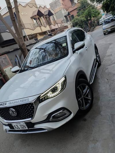 MG HS 2021