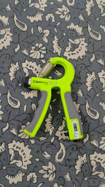  Adjustable Hand Grip Exerciser with Digital Counte