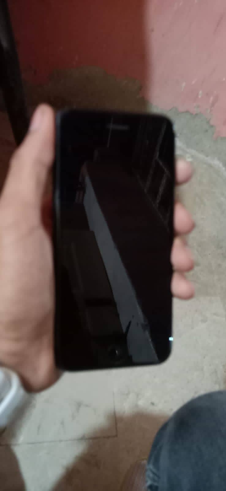 Apple iPhone 8 1
