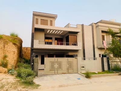 10 Marla Unoccupied Double Story House for Sale in Multi Gardens B-17 Investor Rate