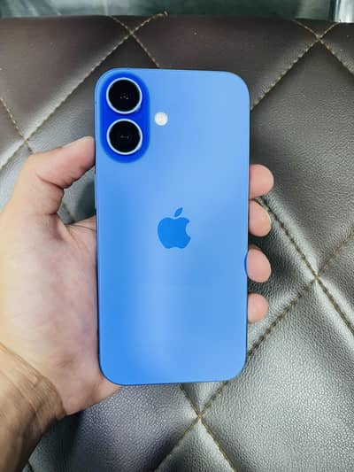 Apple iPhone 16