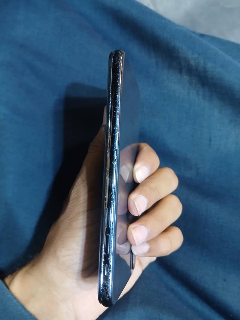 Apple iPhone X 4