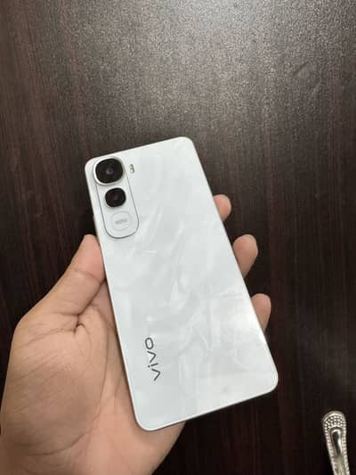 Vivo y400 just 2 months used