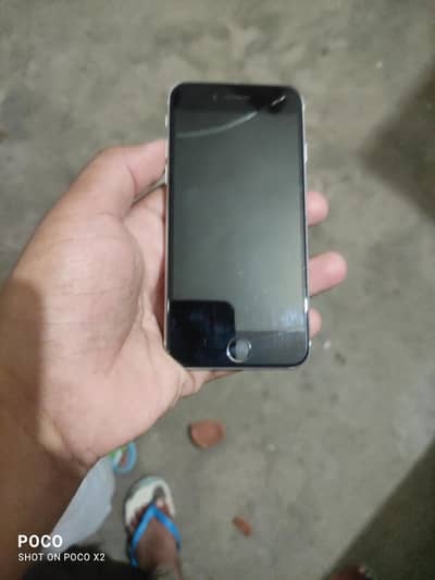 Apple iPhone SE