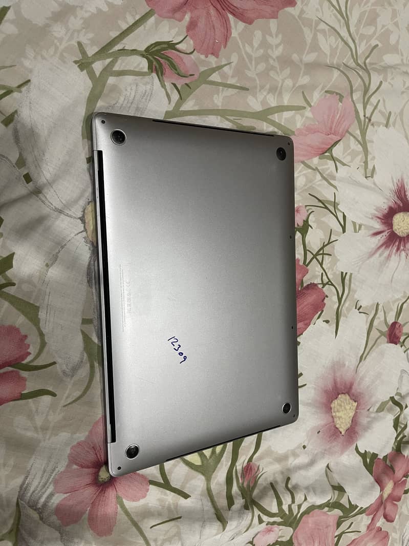 Macbook pro 2017 2