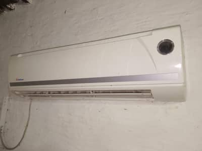 Dawlance 1.5 ton AC for sale with outdoor unit