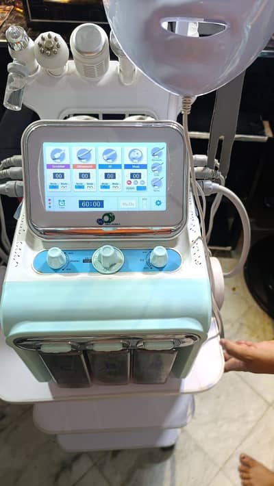 hydra facial 7in 1 only one month use