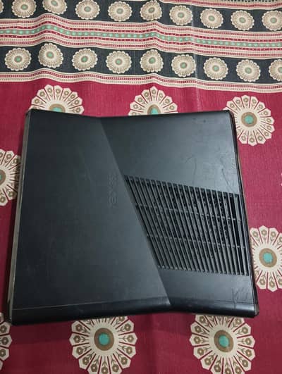 Xbox 360 with 2 controllers and 27 games