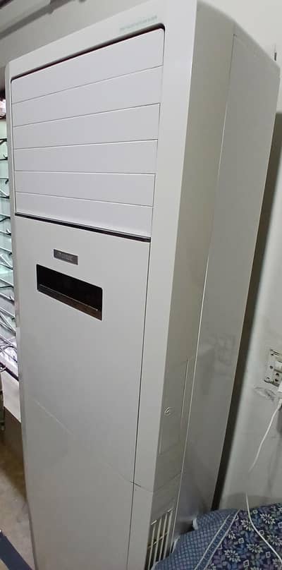 GREE CABINET AC 2 TON FOR SALE