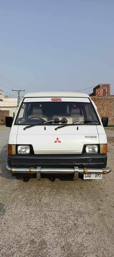 Mitsubishi Van