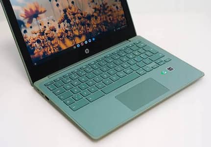 Hp Chromebook G8 touch screen 8th Gen 32Gb ssd . . 4Gb DDR4 Ram . . 8 Hou