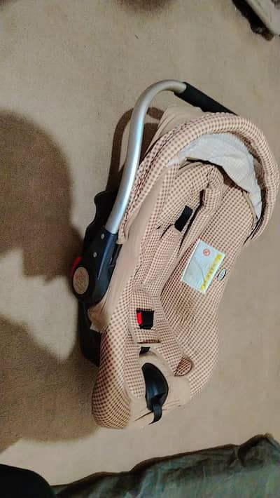 carry cot cum. car seater 4000