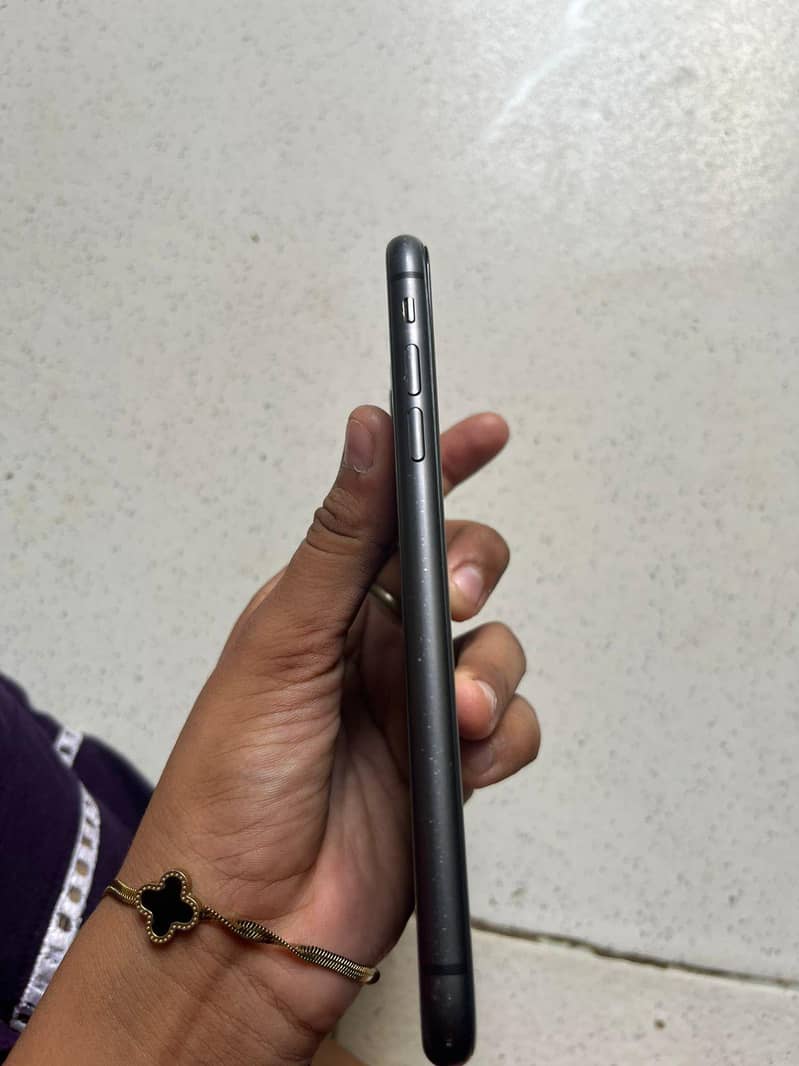 Apple iPhone 11 2