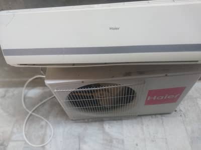 Hier Ac fir sale in good condition.