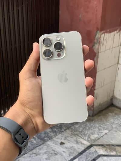 Apple iPhone 15 Pro