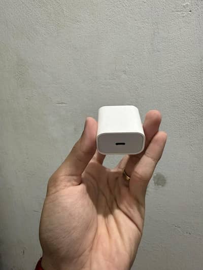 Apple 20W adapter