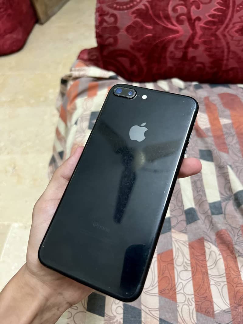 Apple iPhone 7 Plus 1