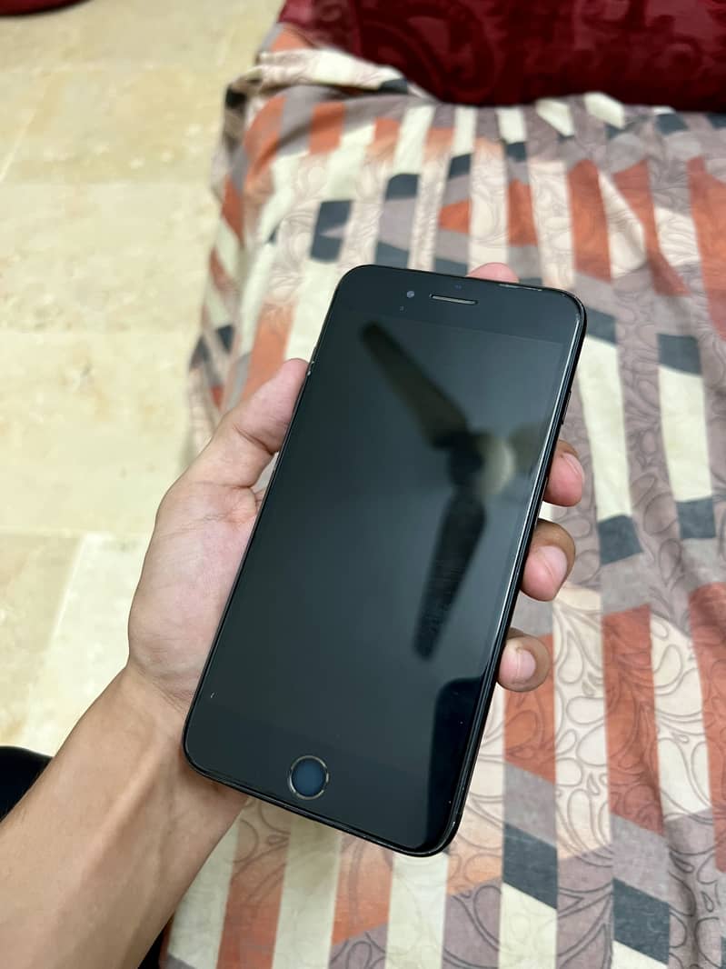 Apple iPhone 7 Plus 2