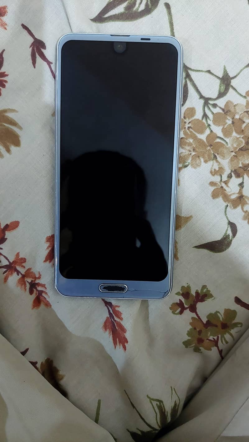 Sharp Aquos R2 2