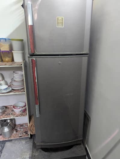 Dawlance refrigerator for sale urgently.