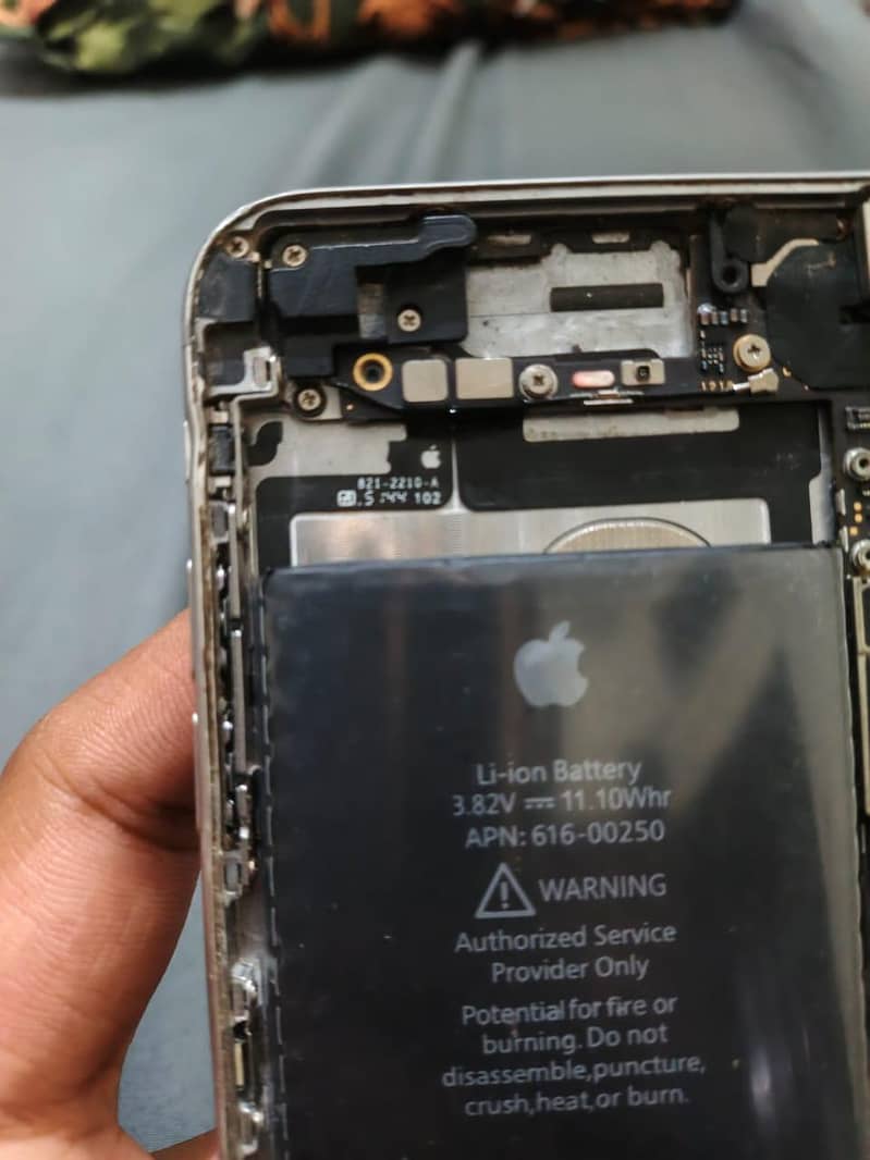 iPhone 6 Plus read ad 5