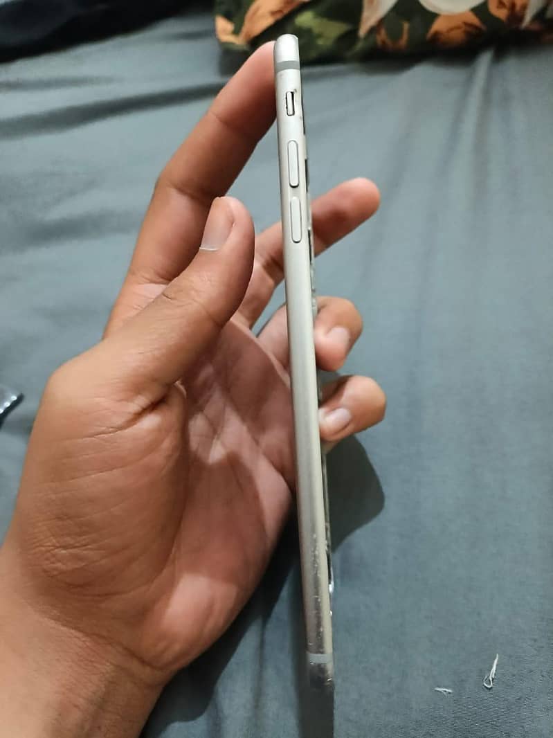 iPhone 6 Plus read ad 6