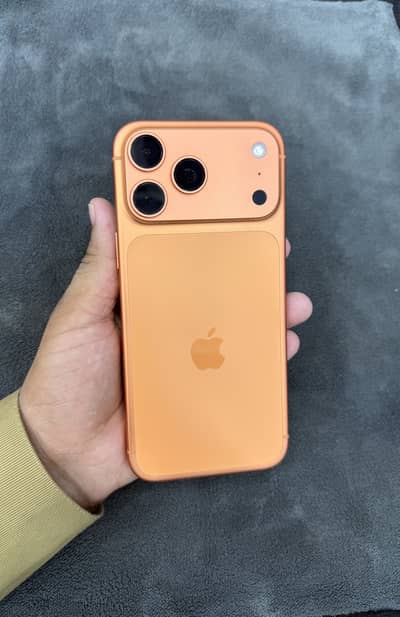 17 pro max 256GB 10/10 Condition scratch less just like new phone